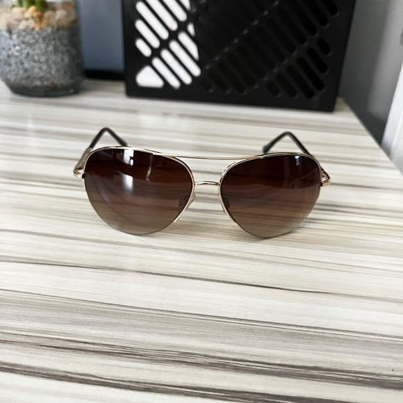 Boathouse Sunglasses - Picture 3 of 5